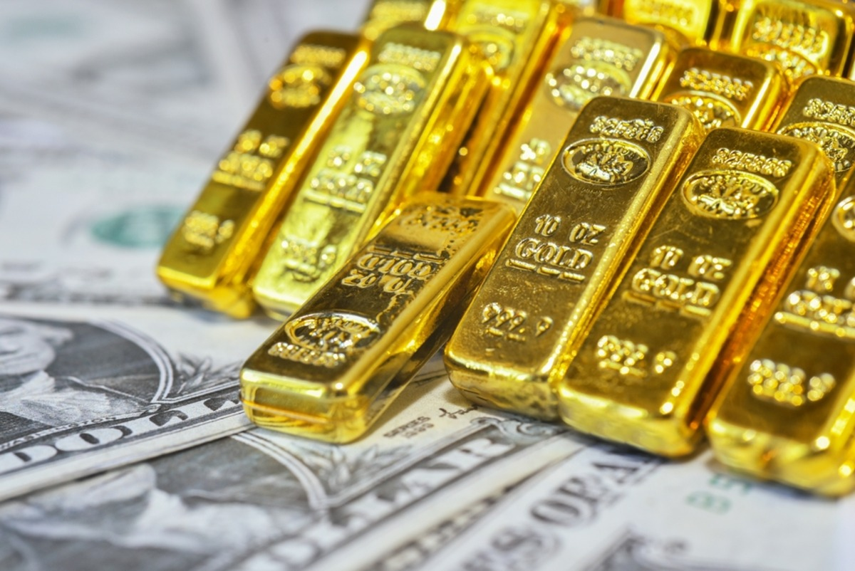Gold Prices Hold Near $3,000 Amid Trump Tariff Concerns & Key Economic Data